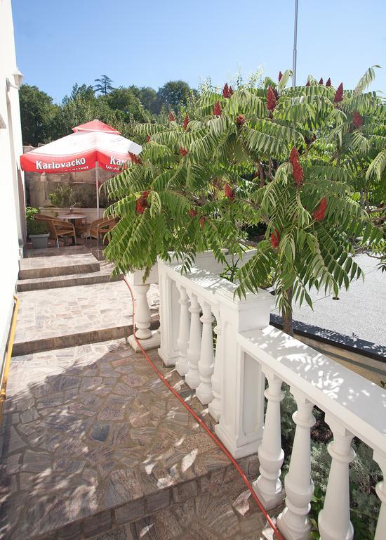 Guesthouse Villa Adria Malinska Ngoại thất bức ảnh