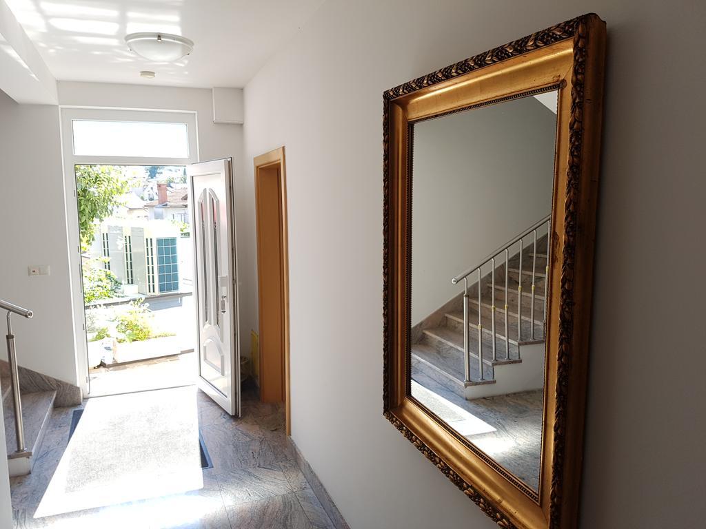 Guesthouse Villa Adria Malinska Ngoại thất bức ảnh