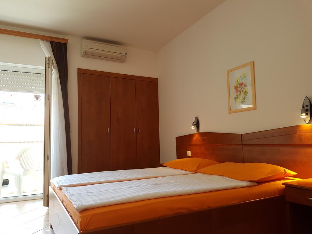 Guesthouse Villa Adria Malinska Ngoại thất bức ảnh